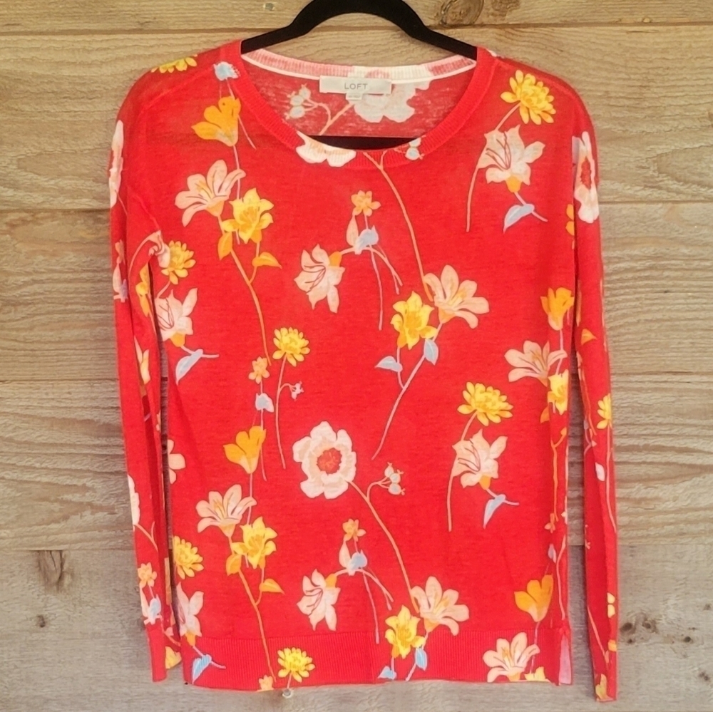 Lightweight Loft Sweater Red Floral Print Size XSmall